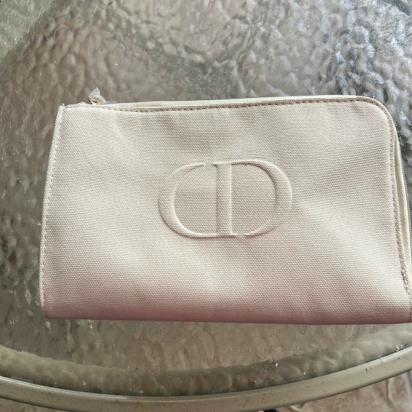 BN Christian Dior makeup pouch - Picture 1 of 4